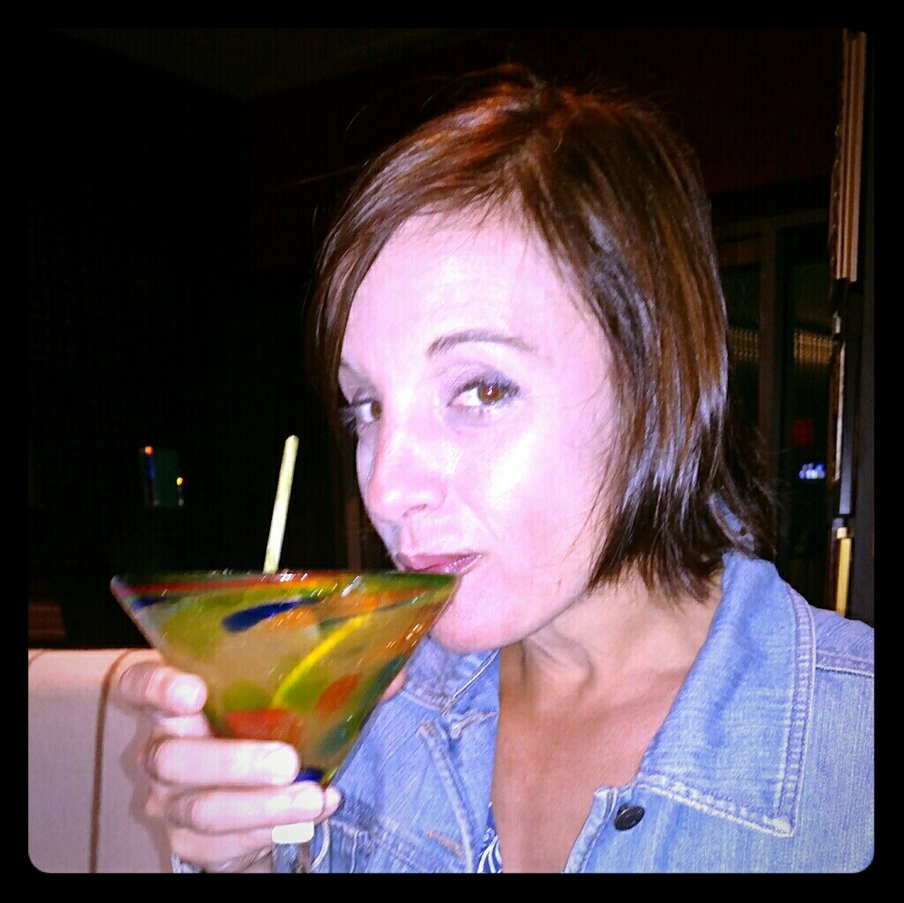 Meet your Posher, Suzanne